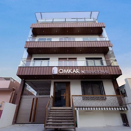 Hotel Omkar International Varanasi --A Premium Luxury Hotel -- 5-Star Feel At An Affordable Price -- Exterior photo