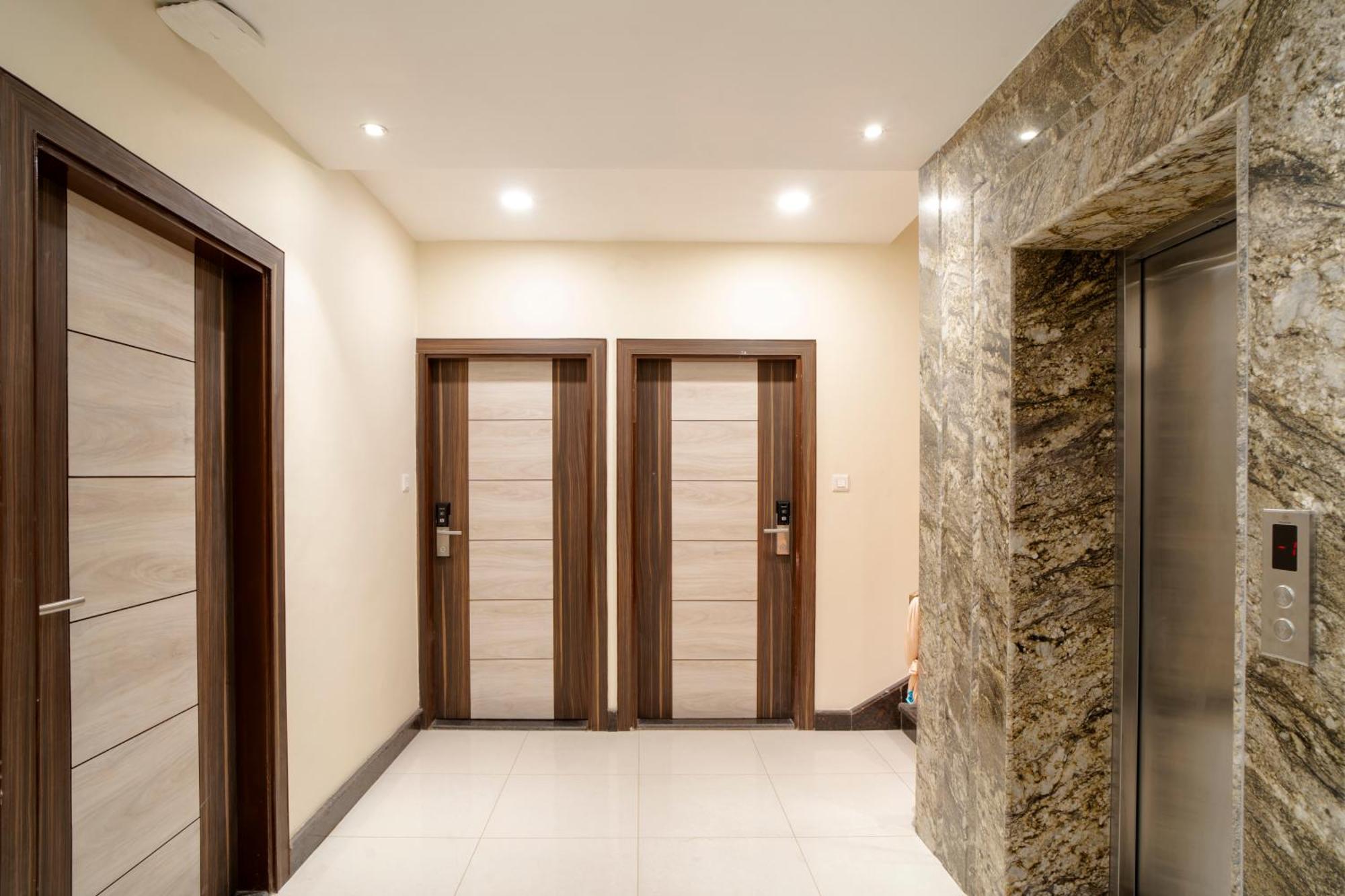 Hotel Omkar International Varanasi --A Premium Luxury Hotel -- 5-Star Feel At An Affordable Price -- Exterior photo