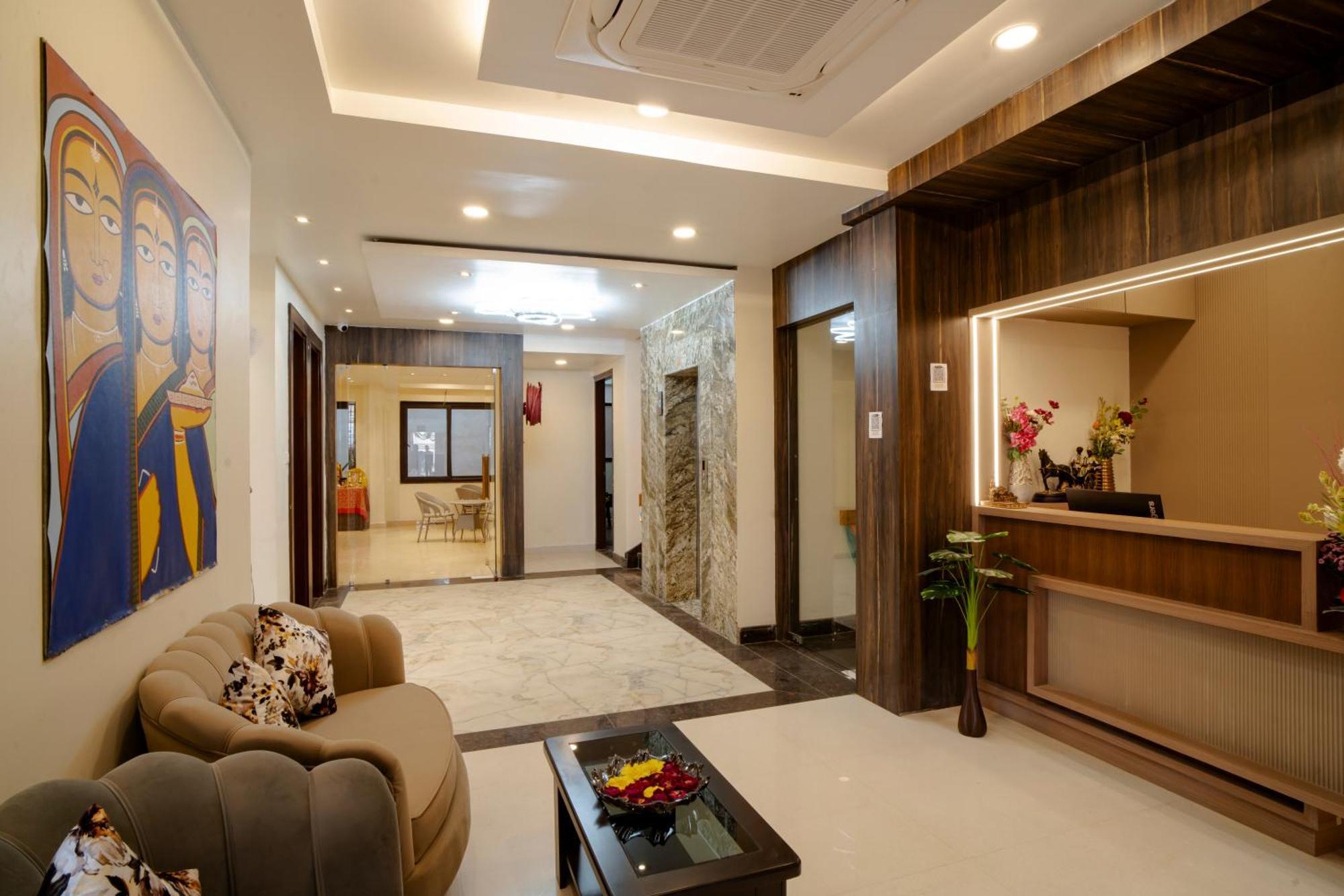 Hotel Omkar International Varanasi --A Premium Luxury Hotel -- 5-Star Feel At An Affordable Price -- Exterior photo