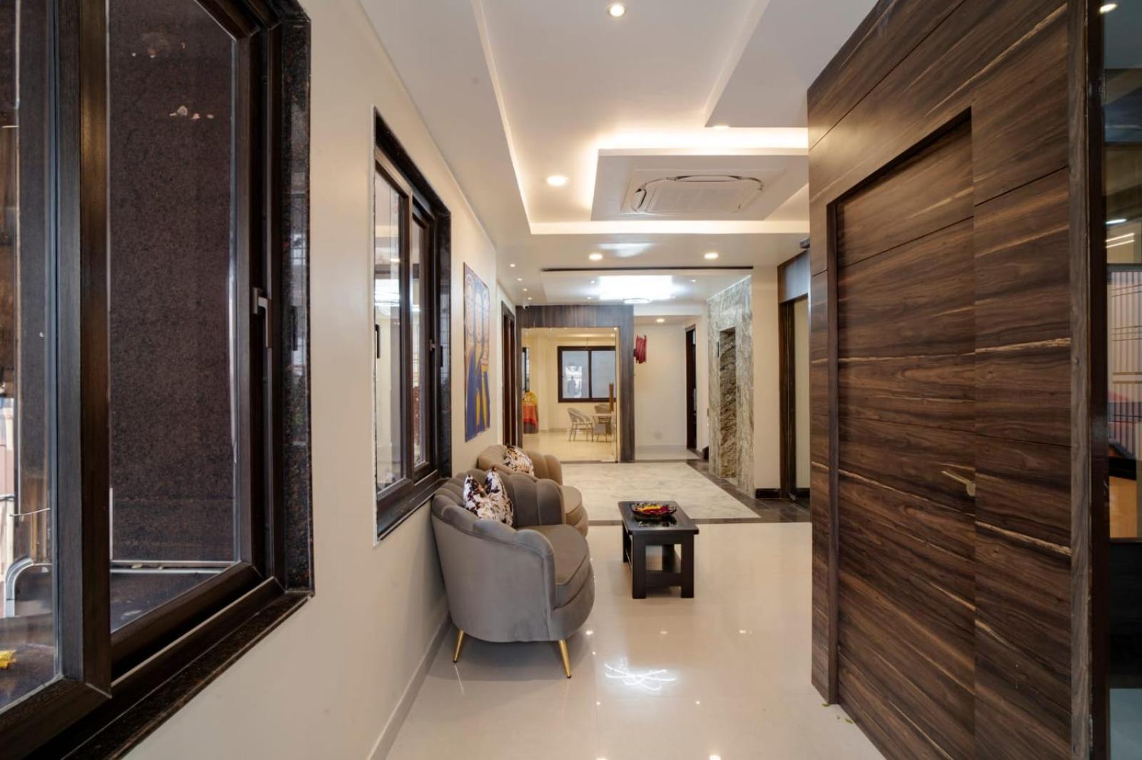 Hotel Omkar International Varanasi --A Premium Luxury Hotel -- 5-Star Feel At An Affordable Price -- Exterior photo